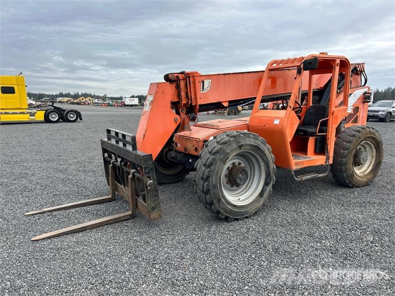 JLG 8042 Teleskopické manipulátory