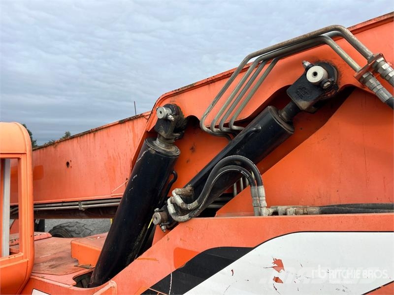 JLG 8042 Teleskopické manipulátory