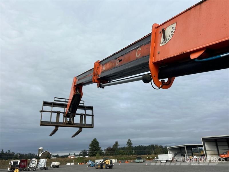 JLG 8042 Teleskopické manipulátory