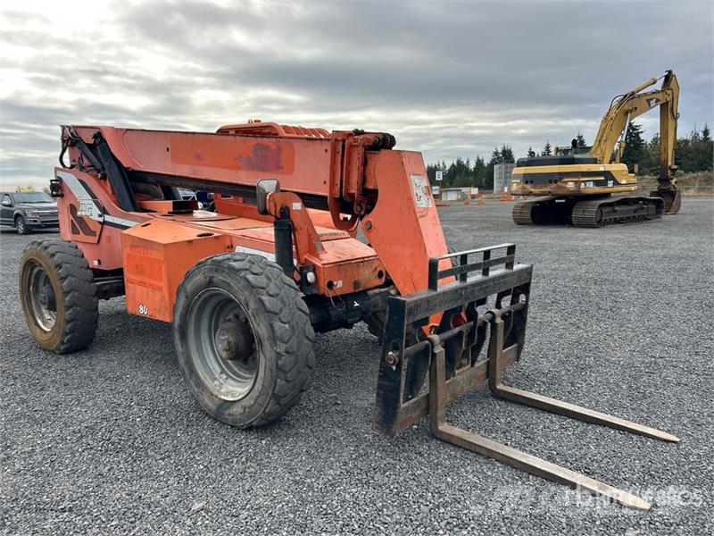 JLG 8042 Teleskopické manipulátory