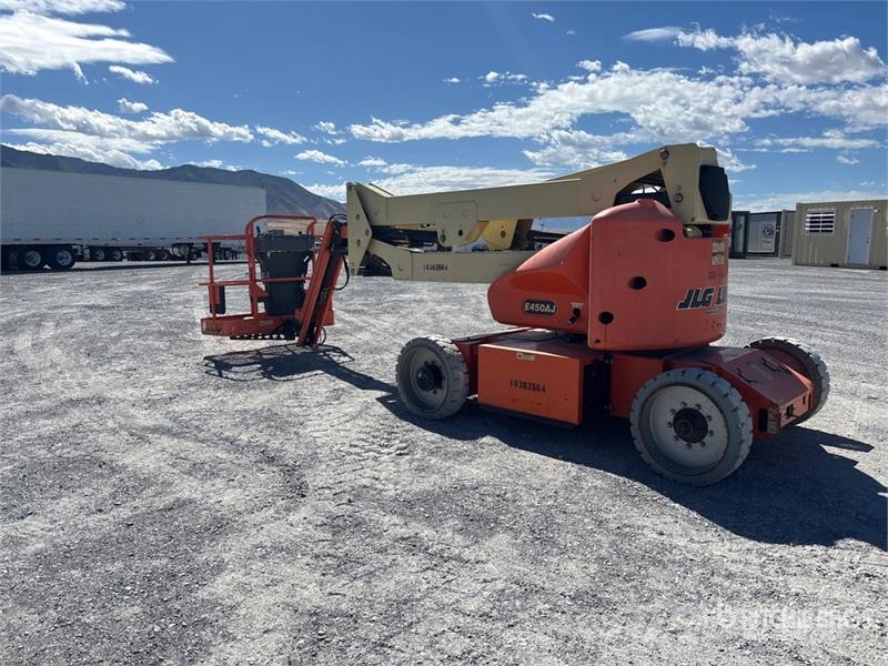 JLG E450AJ Articulating Boom Lift Gelenkteleskoparbeitsbühnen