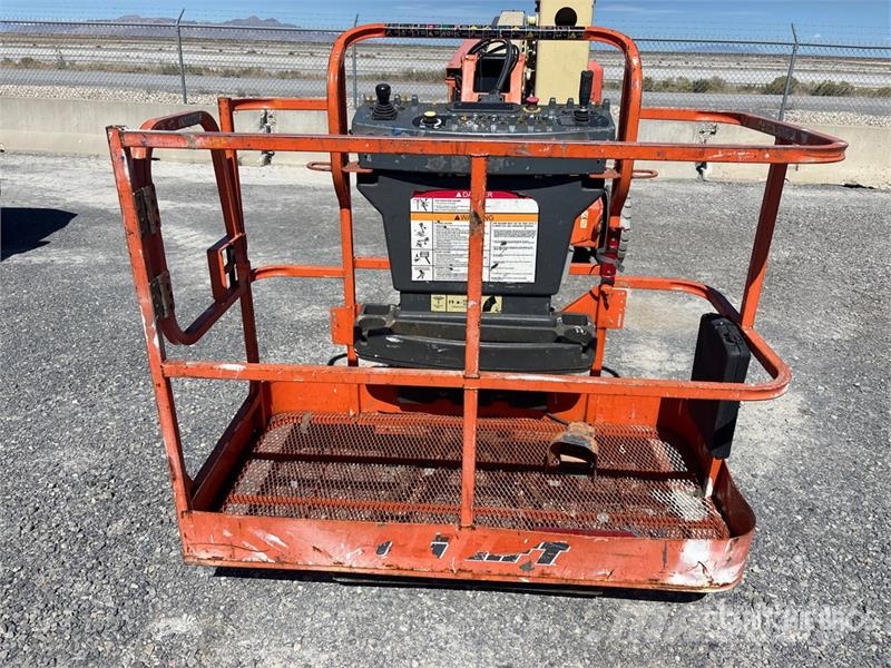 JLG E450AJ Articulating Boom Lift Gelenkteleskoparbeitsbühnen
