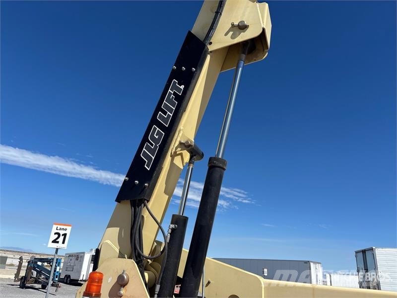 JLG E450AJ Articulating Boom Lift Gelenkteleskoparbeitsbühnen