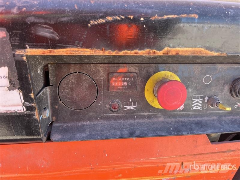 JLG ES1932 Electric Scissor Lift (Inoperable) 剪式升降機