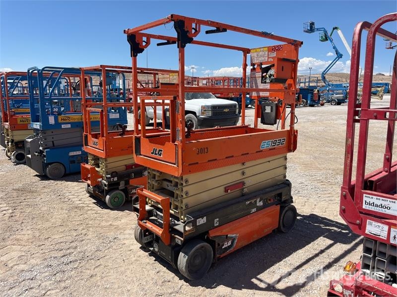JLG ES1932 Electric Scissor Lift (Inoperable) 剪式升降機