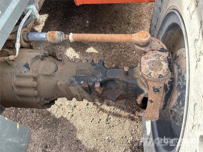 JLG G9-43A 伸縮臂操作車