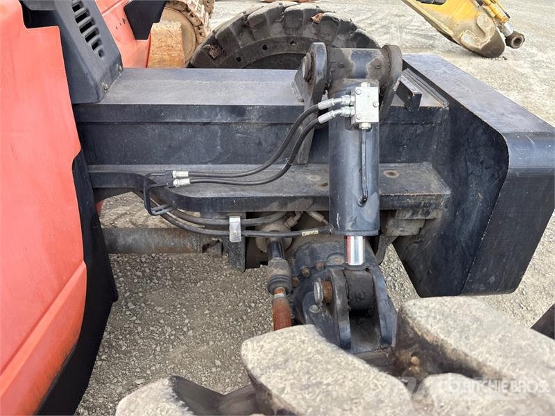 JLG G9-43A 伸縮臂操作車