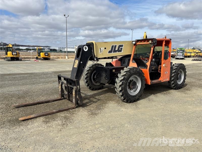 JLG G9-43A 伸縮臂操作車
