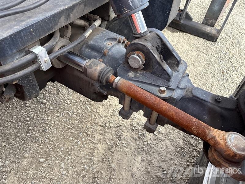 JLG G9-43A 伸縮臂操作車