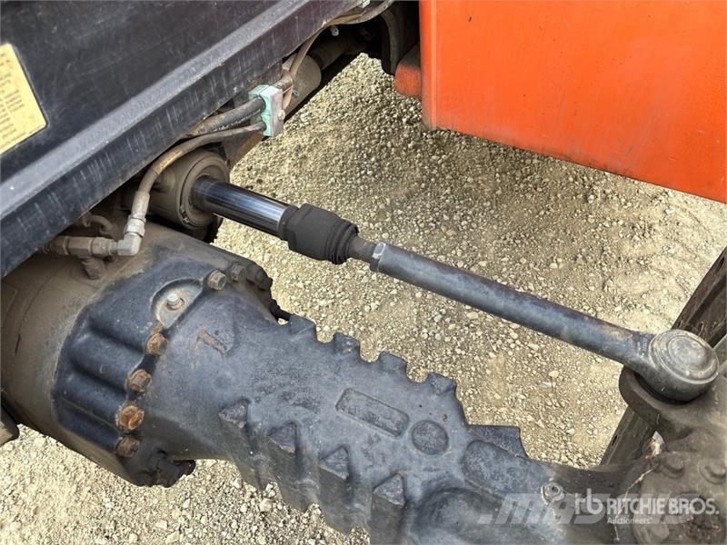 JLG G9-43A 伸縮臂操作車