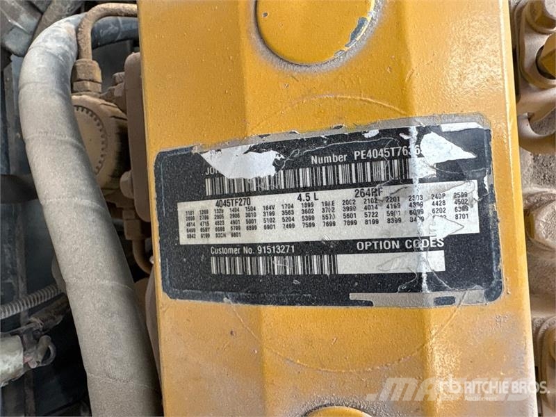 JLG G9-43A 伸縮臂操作車