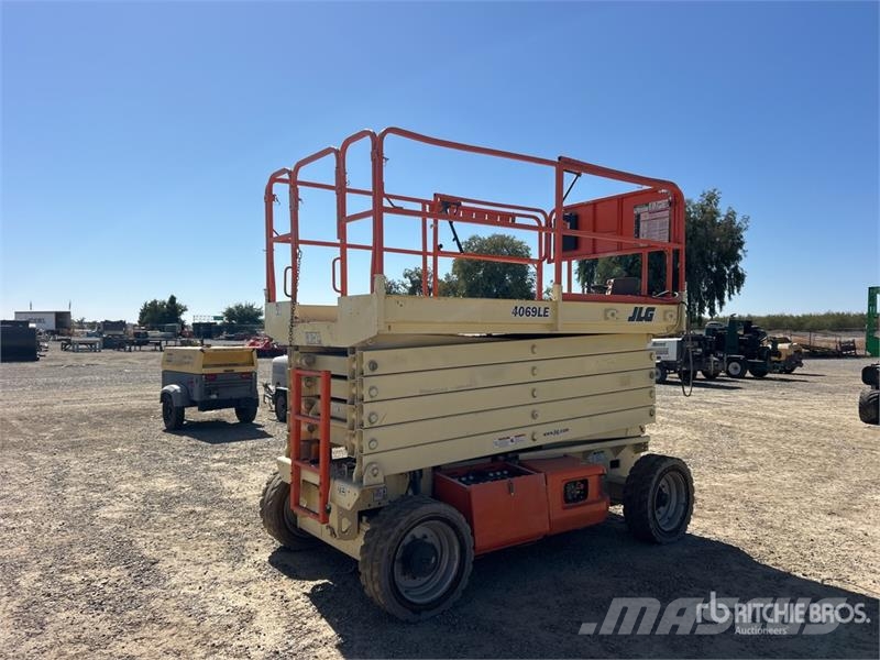 JLG M4069LE Elevadores de tesoura