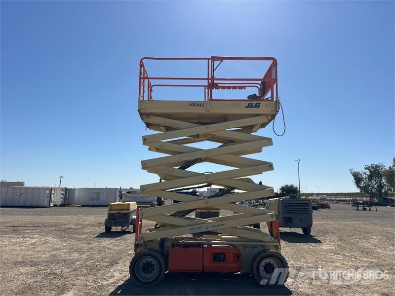 JLG M4069LE Elevadores de tesoura