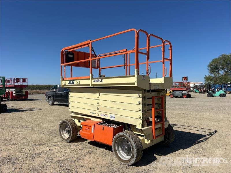 JLG M4069LE Elevadores de tesoura