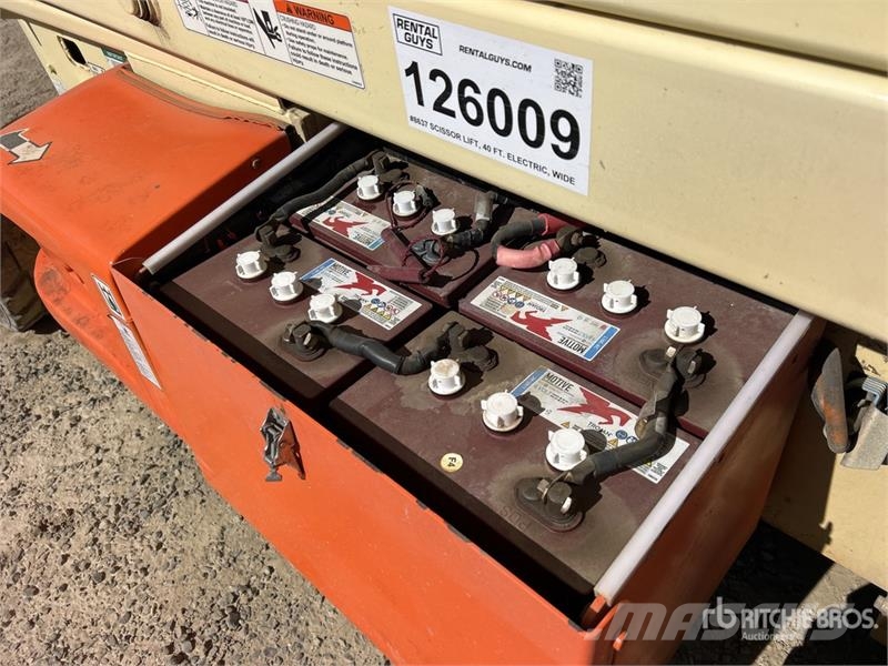 JLG M4069LE Elevadores de tesoura