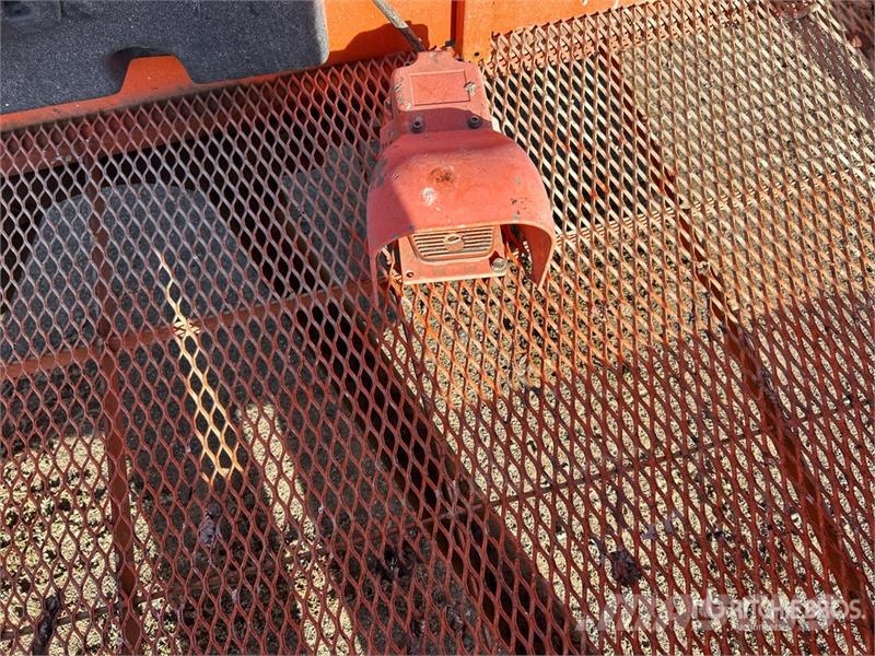 JLG M600JP 2WD Hybrid Articulating Boom Lift Strēles pacēlāji