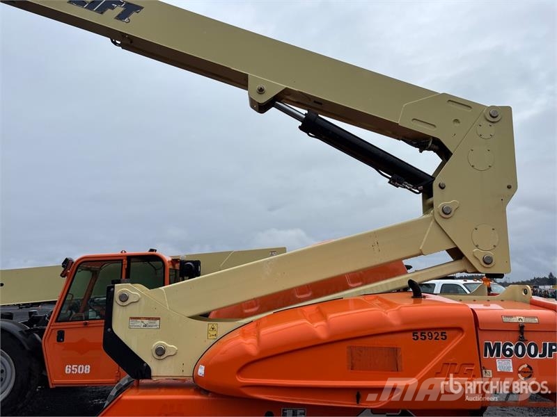 JLG M600JP 2WD Hybrid Telescopic Boom Lift 伸縮臂高空作業車