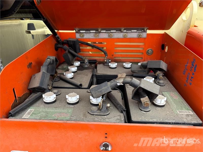 JLG M600JP 2WD Hybrid Telescopic Boom Lift 伸縮臂高空作業車
