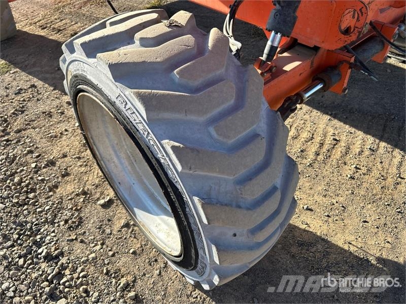 JLG M600JP 2WD Hybrid Articulating Boom Lift Strēles pacēlāji