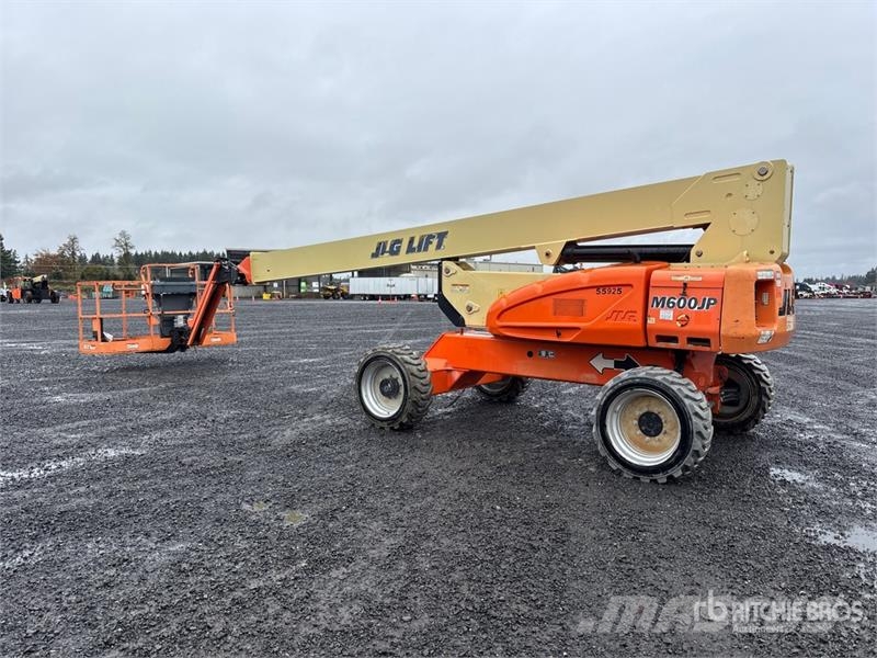 JLG M600JP 2WD Hybrid Telescopic Boom Lift 伸縮臂高空作業車