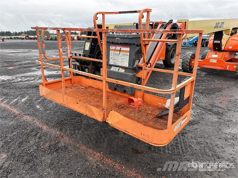JLG M600JP 2WD Hybrid Telescopic Boom Lift 伸縮臂高空作業車
