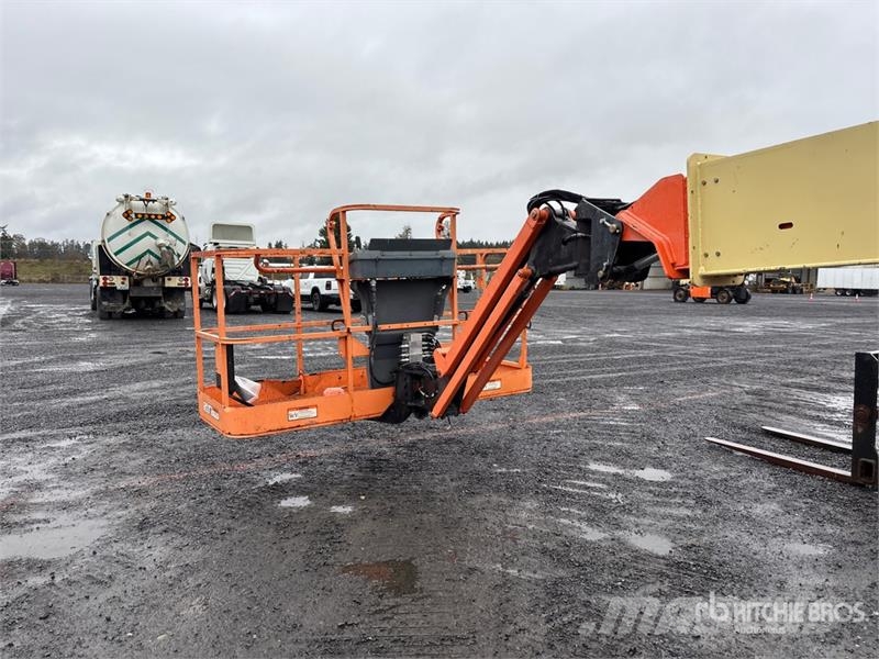 JLG M600JP 2WD Hybrid Telescopic Boom Lift 伸縮臂高空作業車