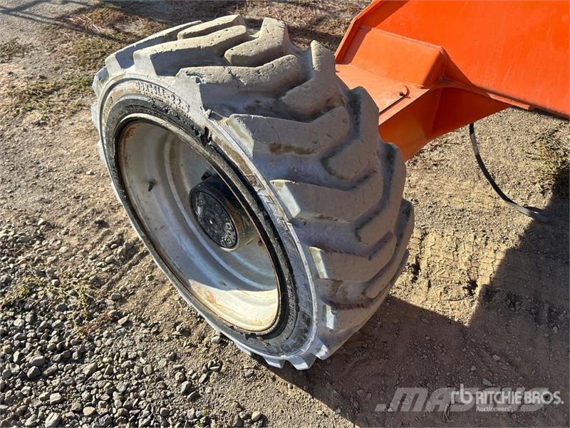 JLG M600JP 2WD Hybrid Articulating Boom Lift Strēles pacēlāji