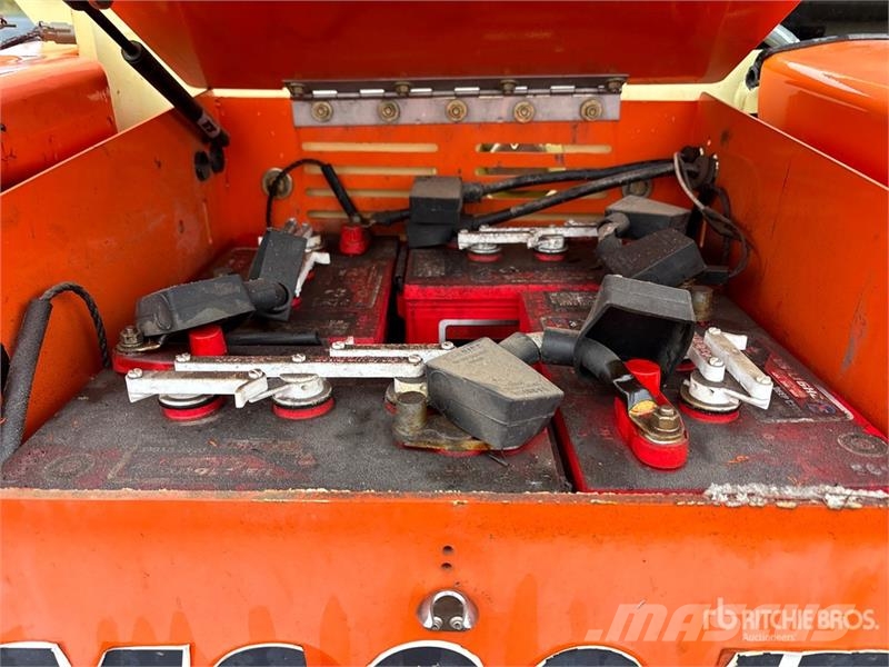 JLG M600JP 2WD Hybrid Telescopic Boom Lift 伸縮臂高空作業車