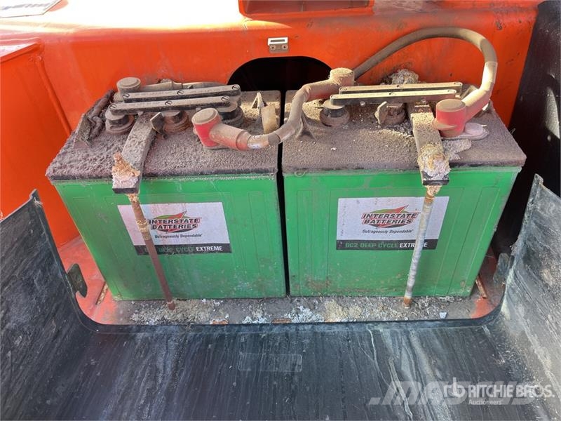 JLG T-350 Towable Lift (Inoperable) Plataformas remolcables