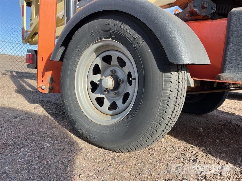 JLG T-350 Towable Lift (Inoperable) Plataformas remolcables