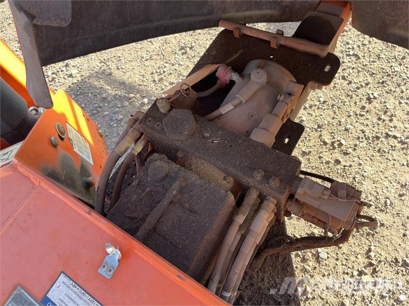 JLG T-350 Towable Lift (Inoperable) Plataformas remolcables
