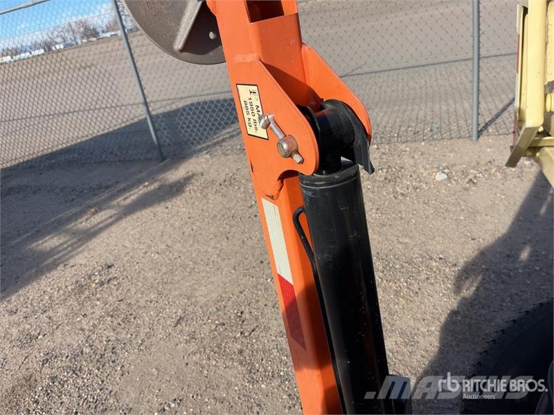 JLG T-350 Towable Lift (Inoperable) Plataformas remolcables