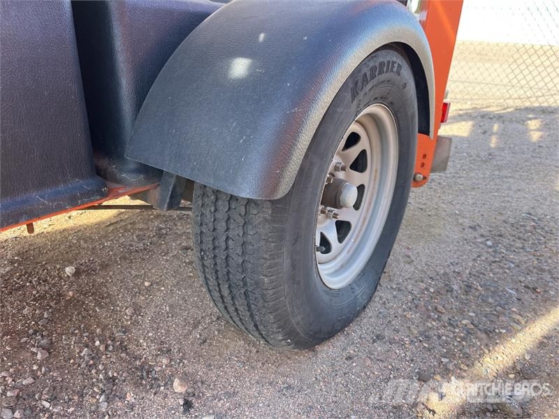 JLG T-350 Towable Lift (Inoperable) Plataformas remolcables