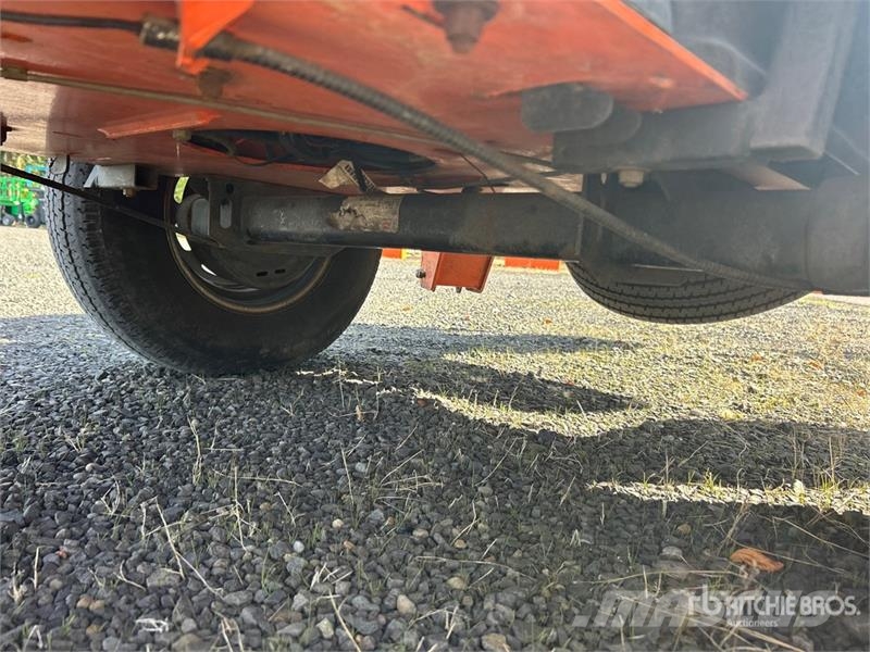 JLG T350 Towable Lift Trailer mounted aerial platforms