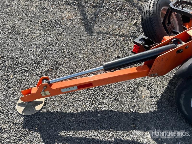 JLG T350 Towable Lift Trailer mounted aerial platforms