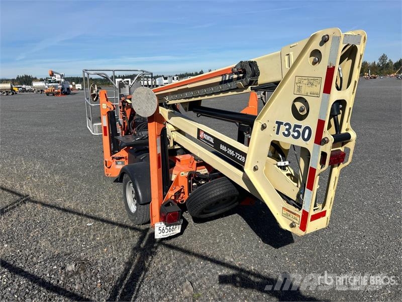 JLG T350 Towable Lift Trailer mounted aerial platforms