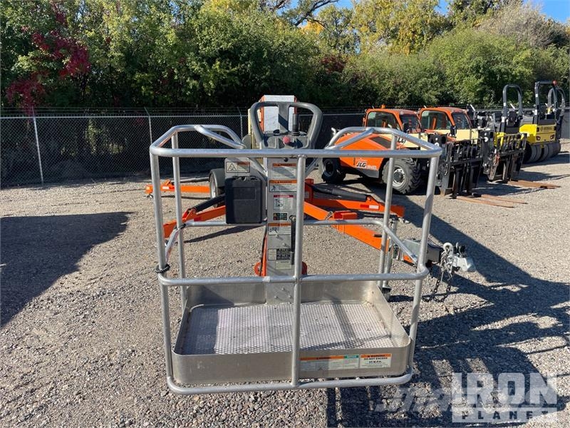 JLG T500J Towable Lift 高所作業台付トレーラー