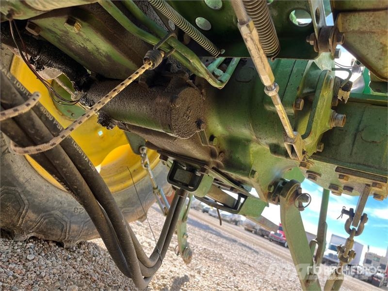 John Deere 1050 4WD Utility Tractor (Inoperable) Kompakttraktorer