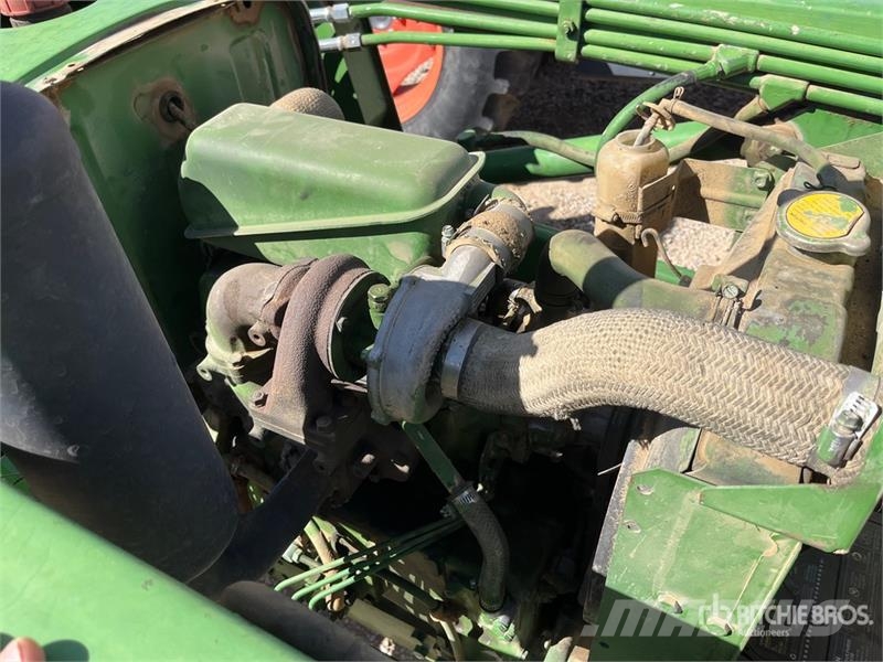 John Deere 1050E 4WD Utility Tractor (Inoperable) Kompakt traktorok