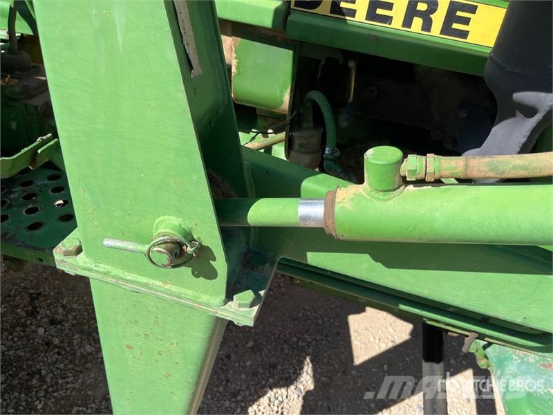 John Deere 1050E 4WD Utility Tractor (Inoperable) Kompakt traktorok