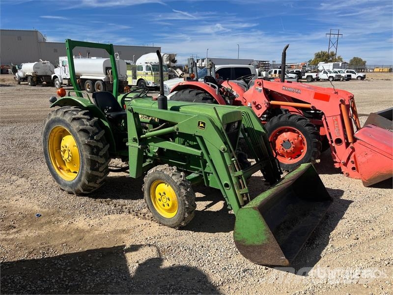 John Deere 1050E 4WD Utility Tractor (Inoperable) Kompakt traktorok