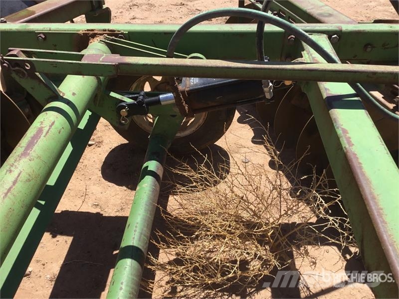 John Deere 12 ft Double Disc Kmetijstvo - drugo
