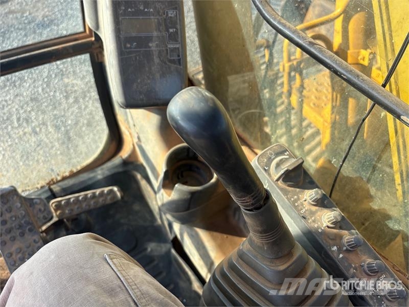 John Deere 120C Escavadoras de rastos