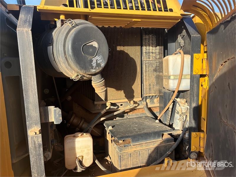John Deere 120C Escavadoras de rastos