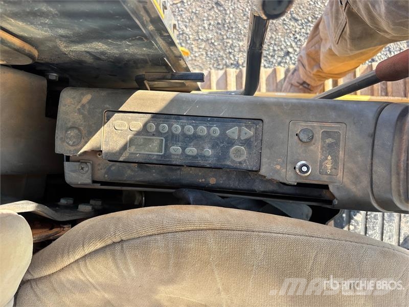 John Deere 120C Escavadoras de rastos