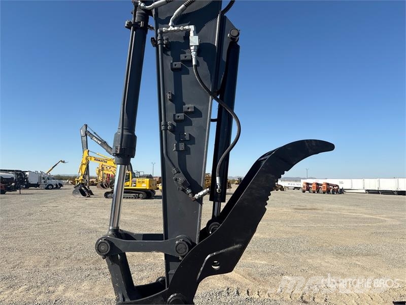 John Deere 135 P-Tier Crawler excavators