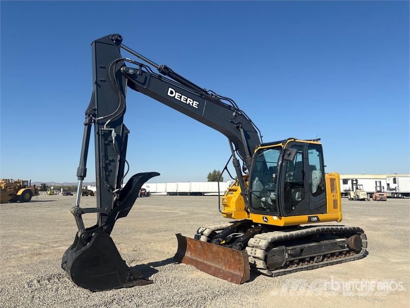 John Deere 135 P-Tier Crawler excavators