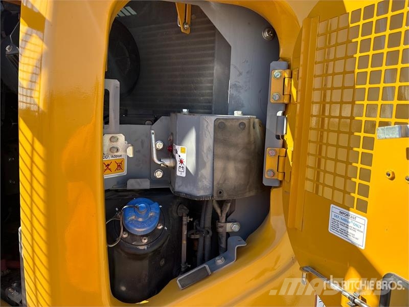 John Deere 135 P-Tier Crawler excavators