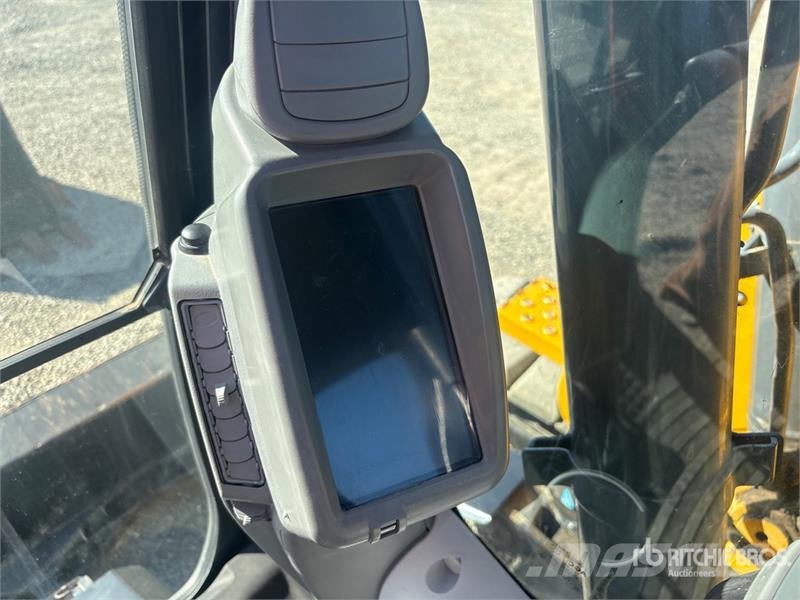 John Deere 135 P-Tier Crawler excavators
