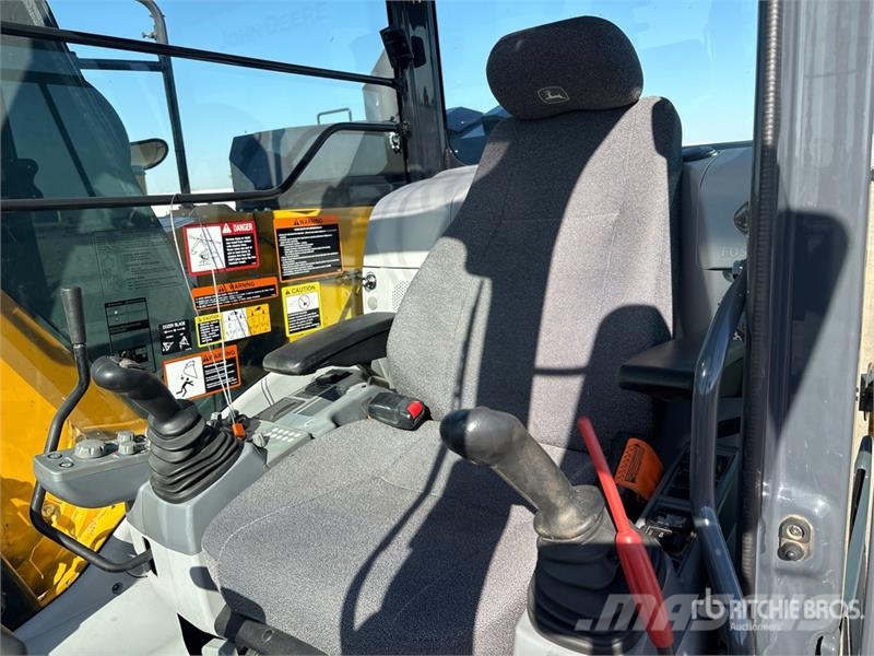 John Deere 135 P-Tier Crawler excavators